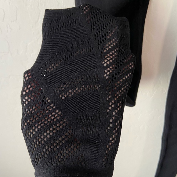 Lululemon high rise reveal tights black 4 - Picture 7 of 10